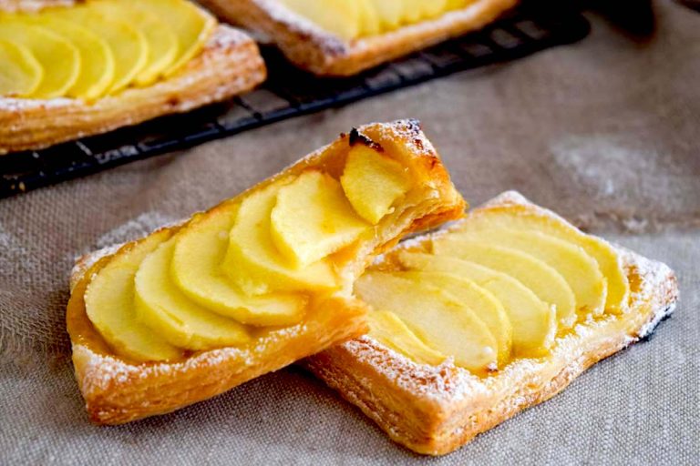 Apple puff pastry